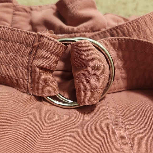 Dynamite Dusty Rose Paperbag Crop Pant - Size Large - Picture 3 of 4